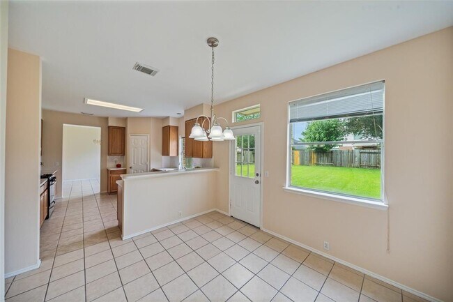 Building Photo - 11019 Avery Trace Ct