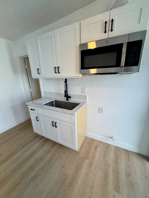 Building Photo - 2616 W Beverly Blvd