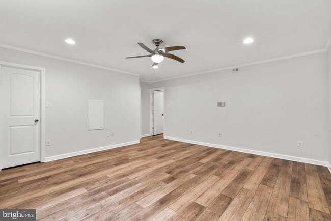 Building Photo - 16 Cornerwood Ct