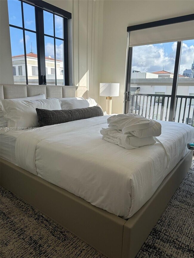 Building Photo - 4220 Laguna St