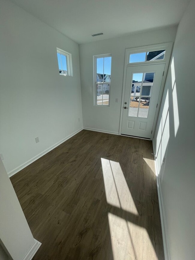 Building Photo - Charming 3 Bedroom Home Located In Wendell!!!