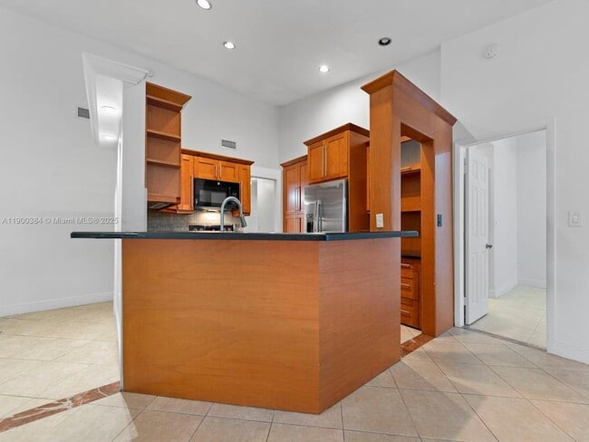 Building Photo - 9941 Costa Del Sol Blvd