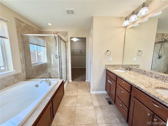 Building Photo - 25562 E 5th Pl