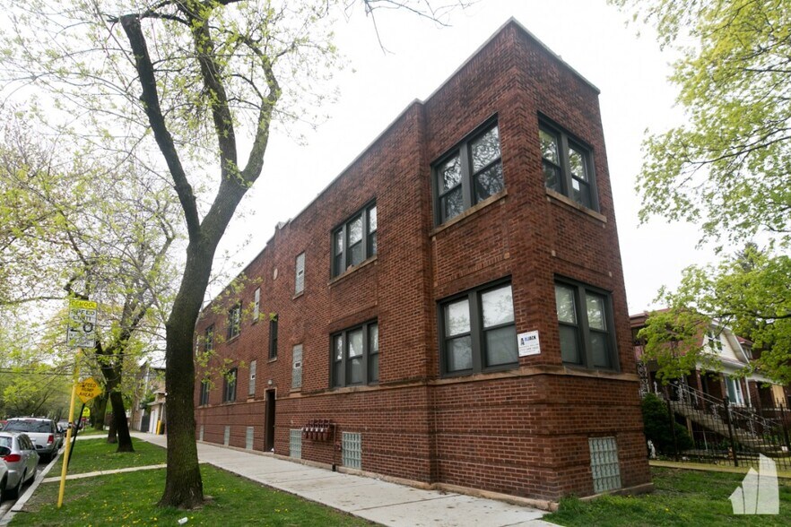 Building Photo - 3524 W Grace St