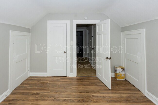 Building Photo - 3579 Riedham Rd