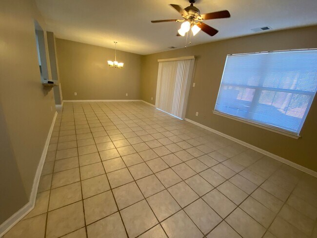 Building Photo - 343 Chesapeake Square Unit 4 (Wimbledon Chase) Chesapeake 23320