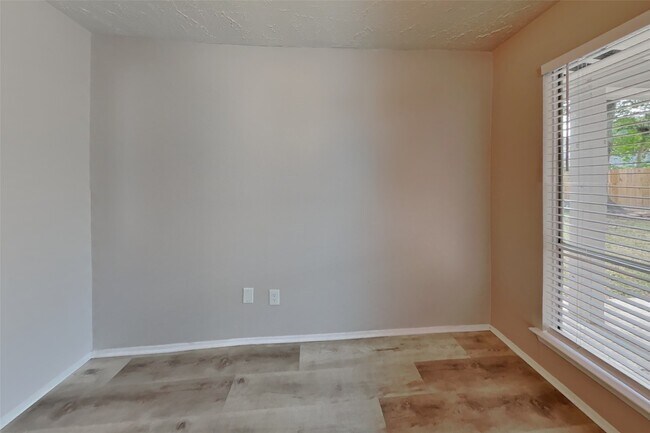 Building Photo - 7307 Daylight Ln