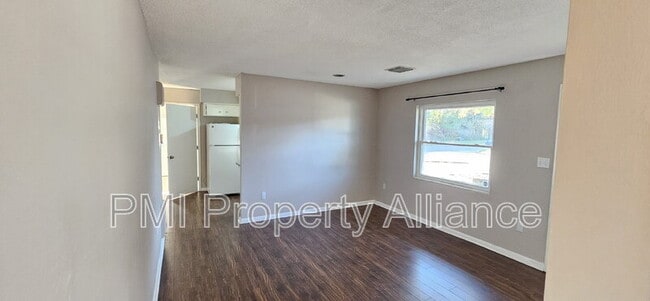 Building Photo - 5935 Antilla Dr