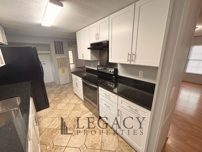 Building Photo - Renovated 3 Bed / 2 Bath Mobile Home – Easley, SC