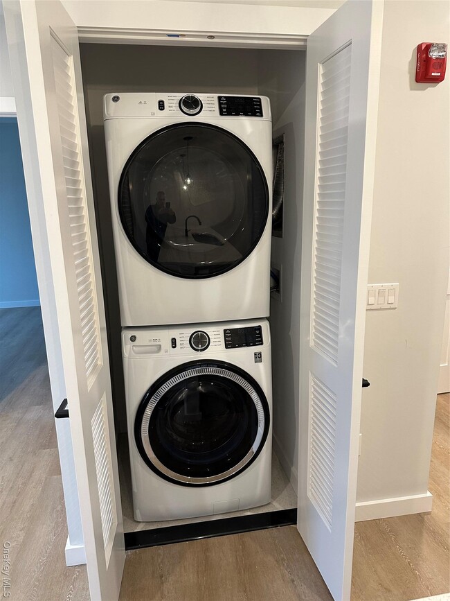 Building Photo - 13 Forester Ave