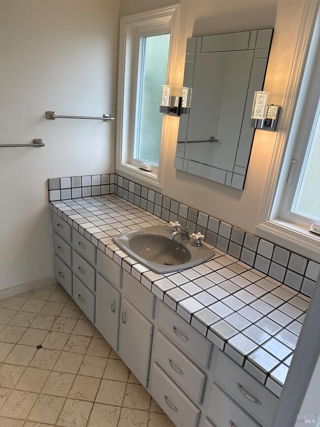 Building Photo - 16 Harbor View Ct