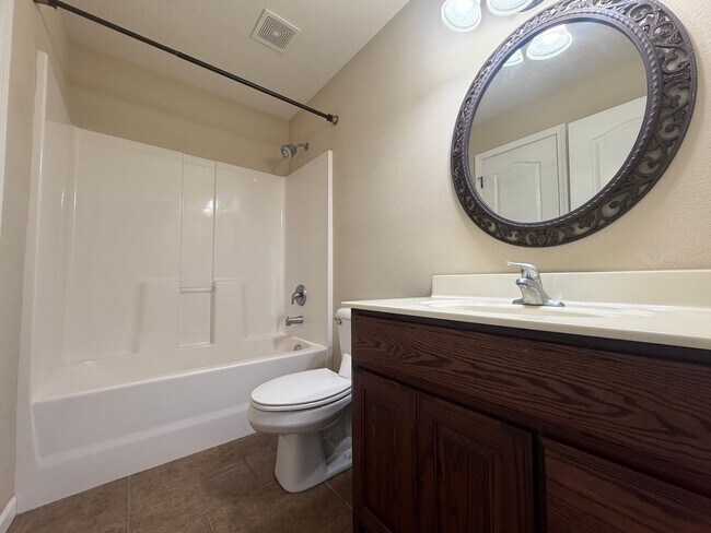 Building Photo - 161 Lyle Curtis Cir