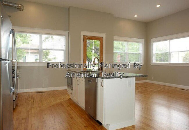 Building Photo - 303 Indiana Ave NW