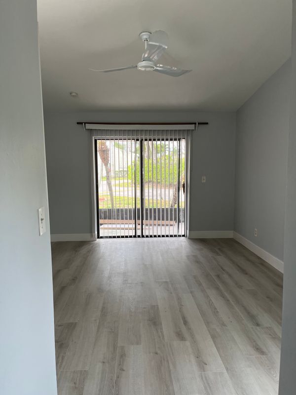 Building Photo - 5111 SW Courtyards Ct