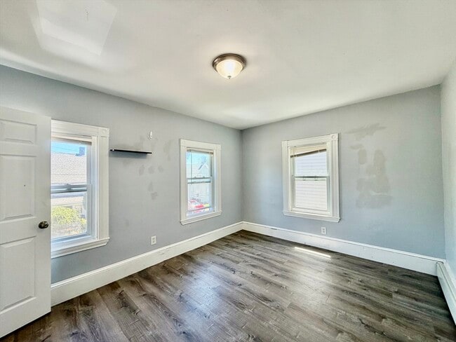 Building Photo - 32 Stedman Ave