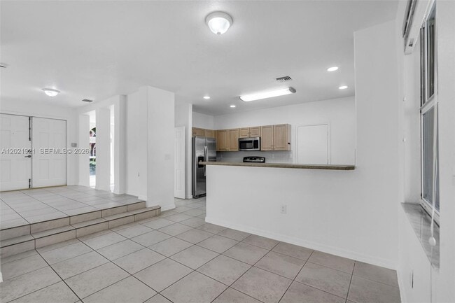 Building Photo - 5175 NW 108th Pl