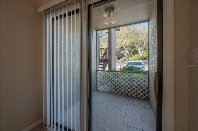 Building Photo - 12261 Sailwinds Dr