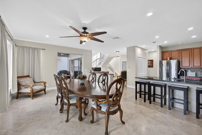 Building Photo - 8400 Heritage Club Dr