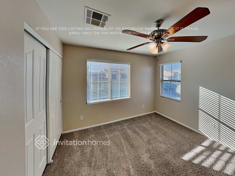 Building Photo - 7394 Longhorn Lodge Ave