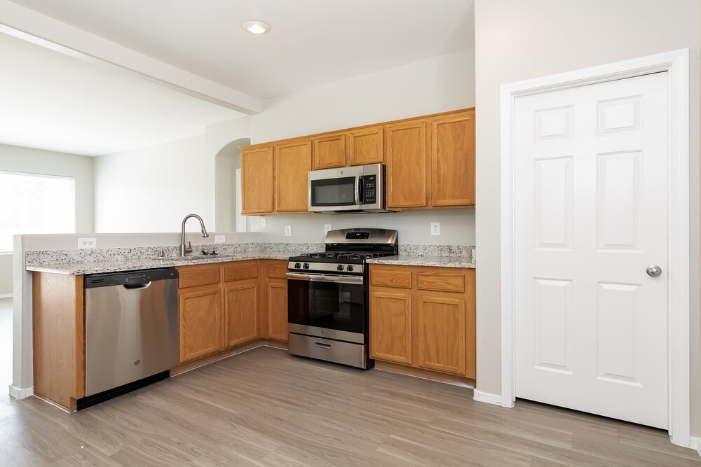 Building Photo - 1015 Cove Palisades Dr