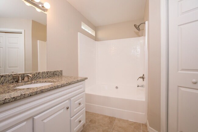 Building Photo - 2435 Sagemont Dr