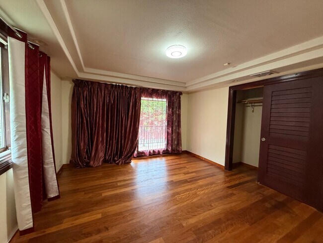 Building Photo - 466 Portlock Rd