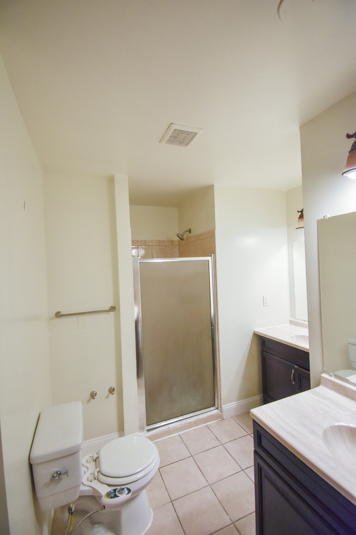 Building Photo - 13 S St NE