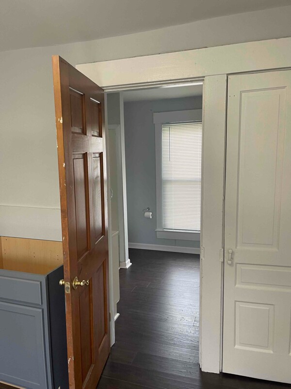 Building Photo - 300 Crawford St