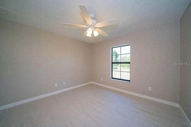 Building Photo - 651 Chamber St NW