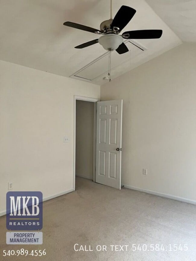 Building Photo - 8705 Little Hoop Rd