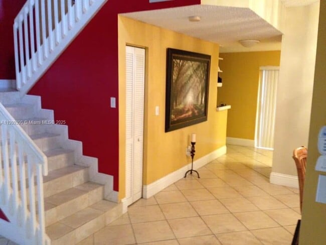 Building Photo - 15428 SW 50th Terrace