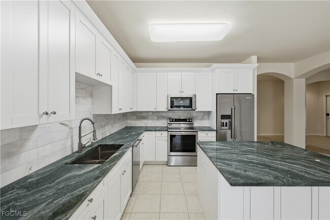 Building Photo - 14951 Reflection Key Cir