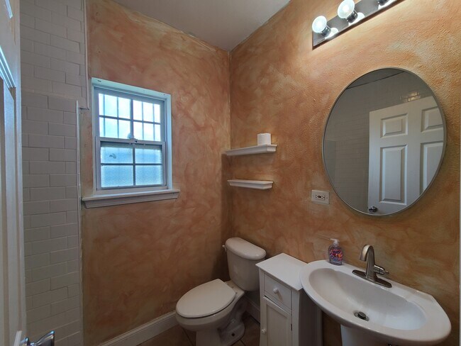 Building Photo - 2639 N Galvez St