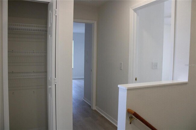Building Photo - 7840 Carriage Pointe Dr
