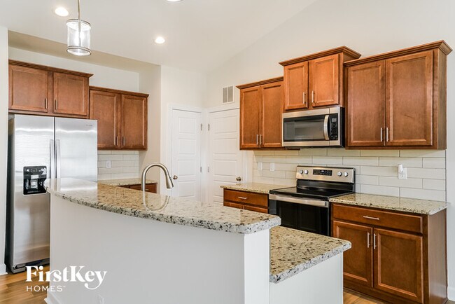 Building Photo - 13 Spruce Pt Dr