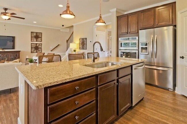 Building Photo - 1316 Calistoga Way