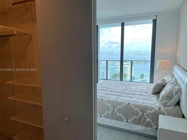 Building Photo - 501 NE 31st St