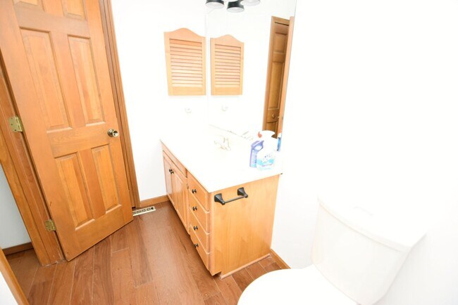 Building Photo - Waterfront Condo in Penn Schools District, 4 bedroom, 3 full baths!