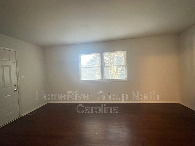 Building Photo - 3613 Jonquil St