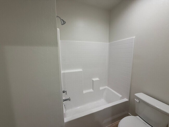 Building Photo - Beautiful New Build! MOVE IN SPECIAL