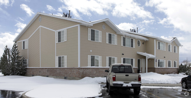 Primary Photo - Meadow View Apartments