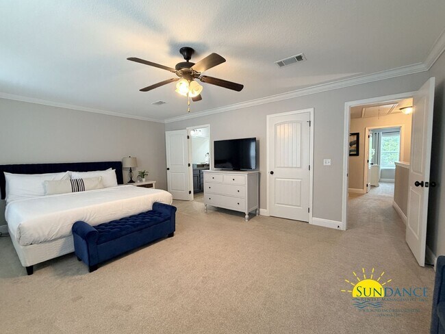 Building Photo - 137 Golf Villa Dr