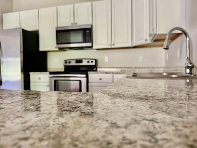 Building Photo - 325 Falling Br Rd