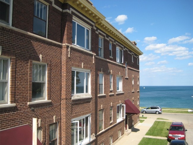 Building Photo - 206 15th St