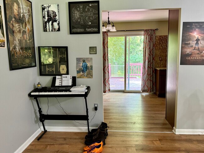 Building Photo - 114 Ingersoll Rd