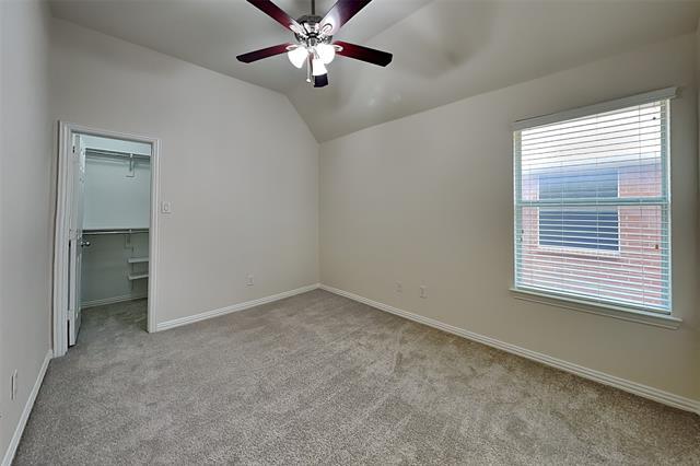 Building Photo - 3404 Pilgrim Dr