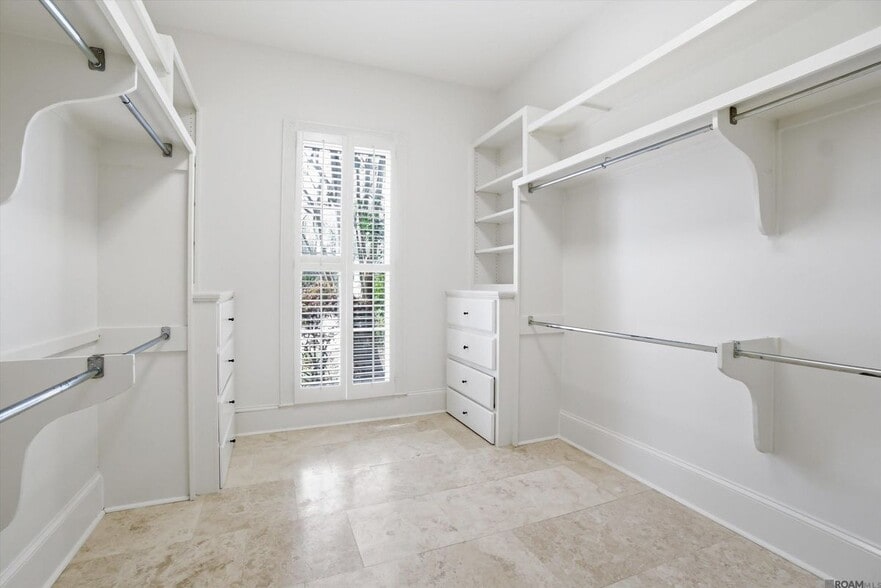 Building Photo - 926 Crown Alley