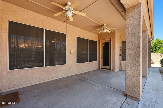 Building Photo - 9634 E Irwin Ave
