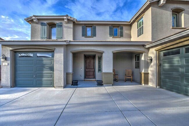 Building Photo - 112 W Crescent Way