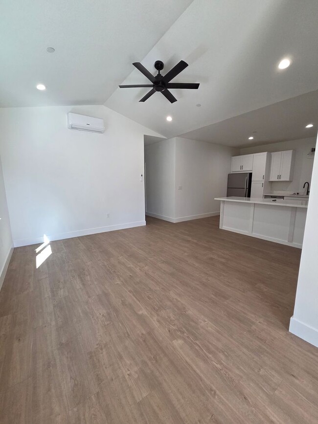 Building Photo - Brand New Build on Old Alturas - ALL Electric with City of Redding Solar!